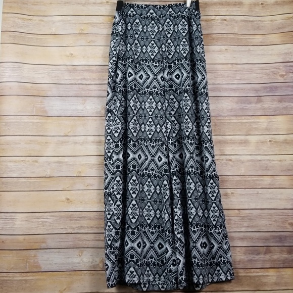 Xhilaration Pants - Printed Palazzo Pants from Xhilaration Xhilaration Pants - Printed Palazzo Pants from Xhilaration